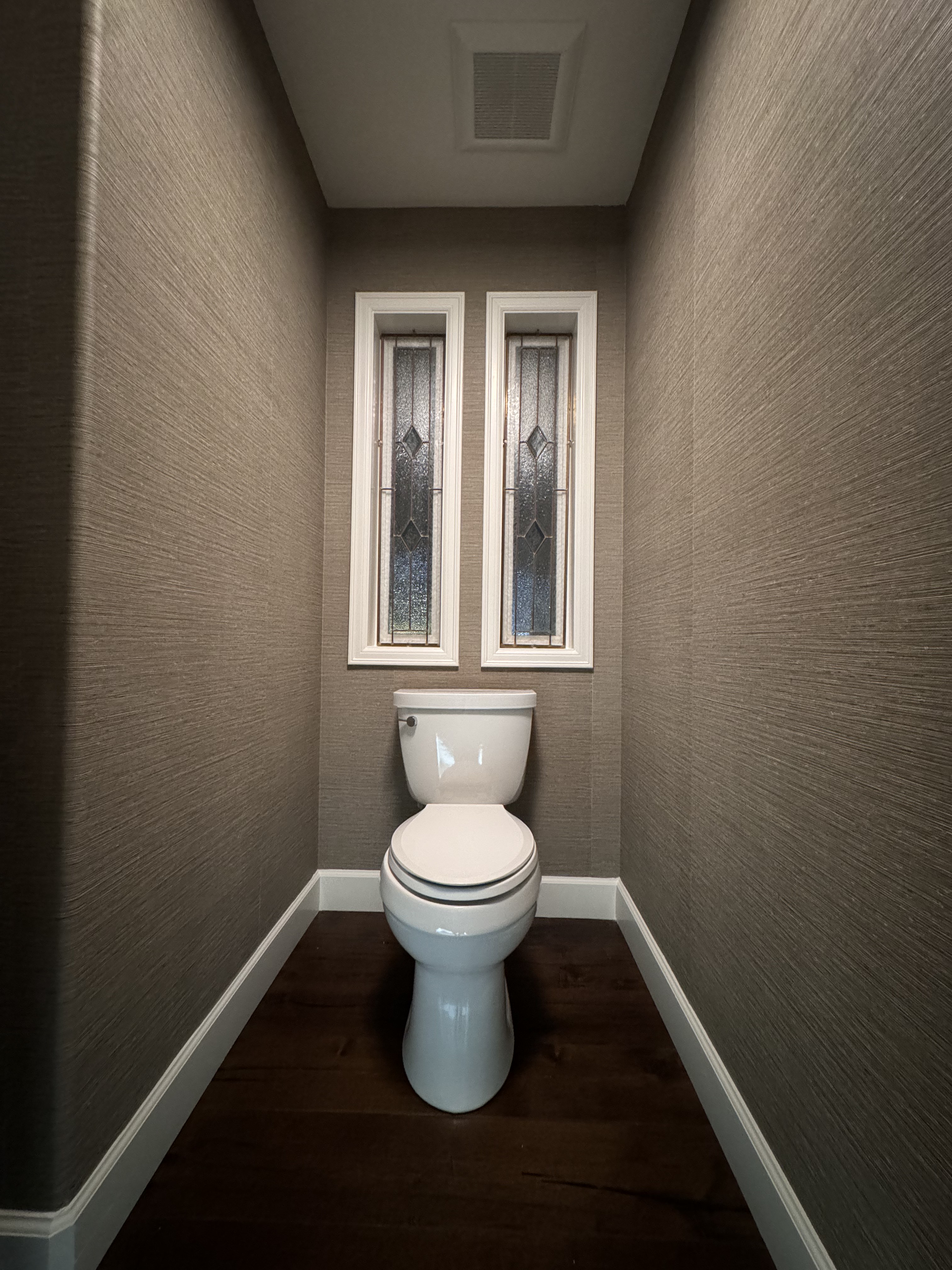 Finished textured wallcovering